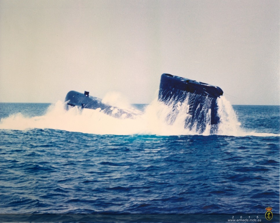 1984. Galerna haciendo superficie en emergencia durante pruebas de mar